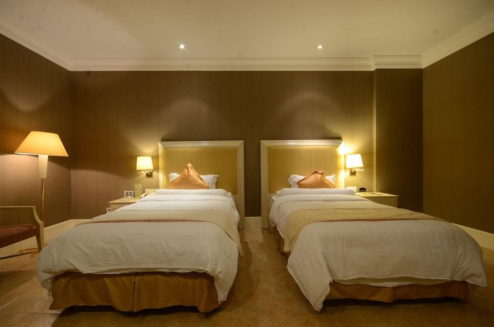 Fontana Hotel And Villas - Fontana Hot Spring Leisure Parks Mabalacat Kültér fotó