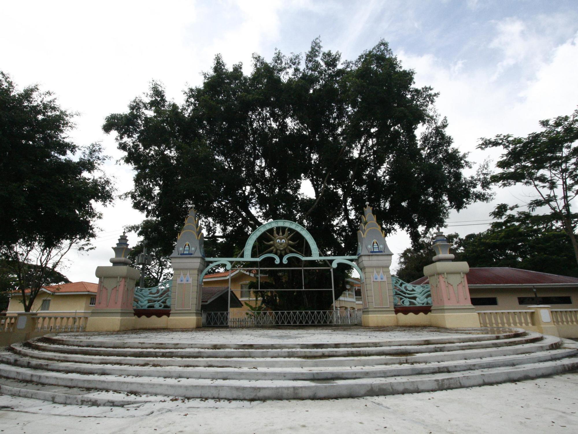 Fontana Hotel And Villas - Fontana Hot Spring Leisure Parks Mabalacat Kültér fotó